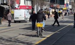 Eskişehir'de toplu taşımaya gelen zam sonrası vatandaşlar bisiklet kullanmayı tercih etti