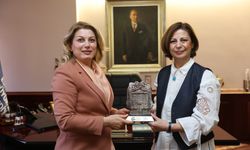 "Eskişehir’in ilk kadın Büyükşehir Belediye Başkanı olarak Türkiye Cumhuriyeti’ndeki kadınlar için onur kaynağısınız"