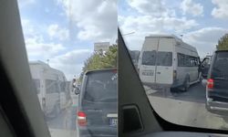 Eskişehir'de korku dolu dakikalar: İçi dolu araca pala ve silahla saldırdılar!