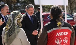 Vali Yılmaz, mobil sosyal hizmet aracını inceledi