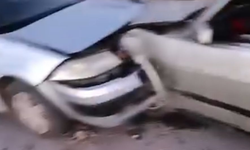 Eskişehir'de iki otomobil kafa kafaya çarpıştı: Yaralılar var