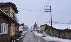 Eskişehir'e kar yağdı