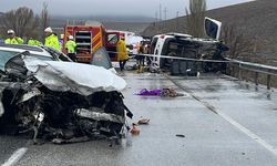 Bayram arifesinde acı kaza: Baba ve oğlu olay yerinde hayatını kaybetti