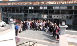 Eskişehir'de gençlerden anlamlı bayram ziyareti: Nesiller aynı sofrada buluştu