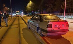 Alkollü araba kullanmak pahalıya patladı: Eskişehir'de tramvay yoluna giren sürücüye 228 bin lira ceza