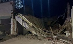 Eskişehir'de korkutan manzara: Metruk iş yeri yerle bir oldu