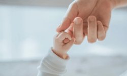 Çalışan babalara yeni hak: Babalık izni uzatıldı