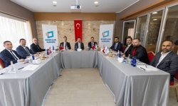 Basın İlan Kurumu Genel Müdür'ü Çay, Eskişehir'deki basın kuruluşlarının temsilcileriyle buluştu