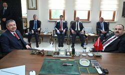 Başkan Hamamcı, Vali Yılmaz'a belediye projeleri hakkında bilgi verdi