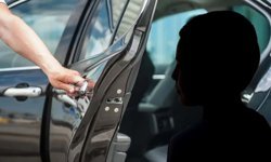 Eskişehir'de korkutan iddia: Küçük çocuğu araca çağırdılar