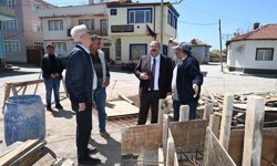 Başkan Hamamcı devam eden projeleri inceledi