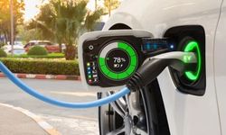 Türkiye'de bir ilk! Eskişehir yolundaki akaryakıt istasyonu tamamen elektrikli şarj istasyonuna dönüştürüldü