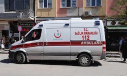 Eskişehir'de otomobil scooter süren 17 yaşındaki kıza çarptı