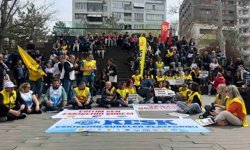 Eskişehir’de eğitimciler Yediler Parkı’nda 24 saatlik yaşam nöbetine başladı