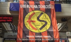 Taşbaşı Esnafından tam destek: Çarşı Eskişehirspor bayraklarıyla donatıldı