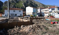 İnönü Belediyesi merkez ve kırsalda çevre düzenlemelerini sürdürüyor