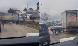 Kalabak Su kamyonu ve otomobil çarpıştı