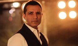 Milli Takımın yeni marşı Rafet El Roman'dan mı geliyor? Ünlü isim "Yakında" notu ile paylaştı