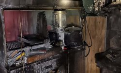 Eskişehir'de yangın paniği: İş yerinin mutfağı küle döndü