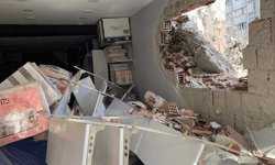 Eskişehir'de dükkanı gözleri önünde yıkıldı!