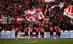 Eskişehirsporlu taraftarlara çağrı: Yarın saat 16.30'u işaret ettiler