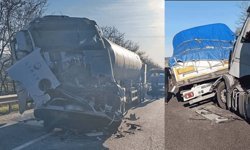 Eskişehir yolunda 2 TIR çarpıştı: Yaralı var