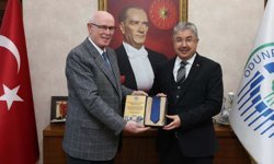 Vali Yılmaz, Başkan Kurt'a iadeiziyarette bulundu