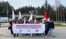 Eskişehir'de öğretmen ve öğrencilerden protesto: "Öldürülen çocukların hesabını kim verecek?"
