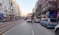 Eskişehir'de "kamera çekiyor mu" diye sordu, saniyeler sonra ölümden döndü!