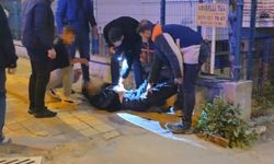 Sokak ortasında dehşet: İki genci bıçaklayıp kaçtı