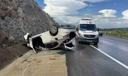 Bayram yolculuğu kabusa döndü! Takla atan araçtaki 4 kişi hastaneye kaldırıldı