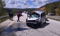Eskişehir'den bayram için yola çıkmışlardı! Hurdaya dönen otomobilde 6 kişi yaralandı