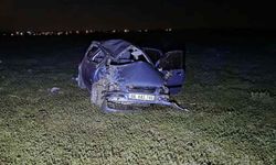 Bayram günü feci kaza: Otomobil şarampole yuvarlandı