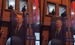 CHP Eskişehir İl Başkanlığı'na Özgür Özel'in posteri asıldı