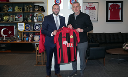 Eskişehirspor Başkanı Ulaş Entok, TFF Başkanı İbrahim Hacıosmanoğlu'nu ziyaret etti