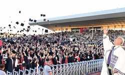Anadolu Üniversitesi'nden toplam 61 bin 112 öğrenci mezun oldu