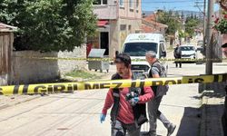 Evinden 150 metre uzakta can verdi: Eskişehir'de geri giden aracın altında kalan kadın kurtarılamadı