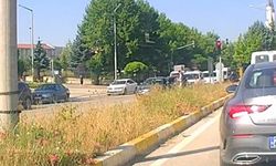 Eskişehir'de yayaya yol veren otomobile başka bir araç çarptı