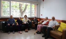 Başkan Ünlüce alzheimer hastaları ve özel bireylerle buluştu