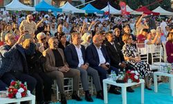 Eskişehir'de ÇAĞFEST'te mezuniyet ve festival coşkusu bir arada yaşandı