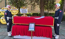 Emekli Tümgeneral Fazıl Aydınmakina Eskişehir'de son yolculuğuna uğurlandı