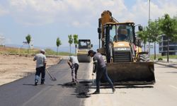 Eskişehir 1500. Bulvar'da bisiklet yolu ve yeşil alan çalışmaları başladı