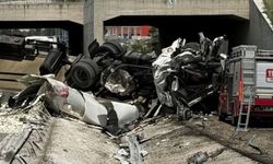 Eskişehir'de tır devrildi, şoför hayatını kaybetti! Yol trafiğe kapandı