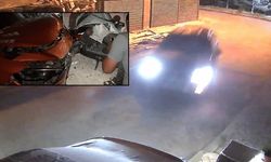 Eskişehir'de gece yarısı kaza! Park halindeki 2 araca çarptı: Sürücü araçta sıkıştı