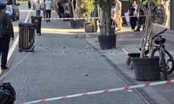 Eskişehir'in en işlek noktasında binadan beton parçaları koptu! Vatandaşlar son anda kurtuldu