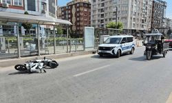 Eskişehir'de kırmızı ışık ihlali yapan 20 yaşındaki sürücü 80 yaşındaki yayaya çarptı