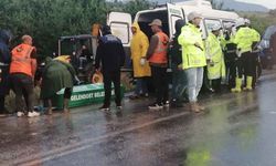 Tur midibüsü şarampole yuvarlandı! 5 ölü 25 yaralı