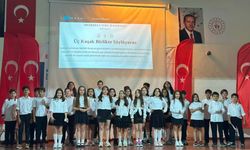 Eskişehir Meserret İnel İlkokulu'nda "3 Nesil Birlikte Söylüyoruz" Türkü Gecesi düzenlendi