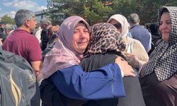 Kutsal topraklardan Eskişehir’e dönen ilk hacı kafilesi gözyaşlarıyla karşılandı