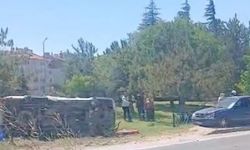 Eskişehir'de kontrolden çıkan otomobil devrildi